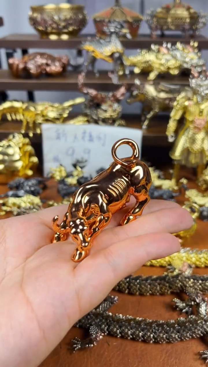 镀金华尔街牛牛摆件紫铜