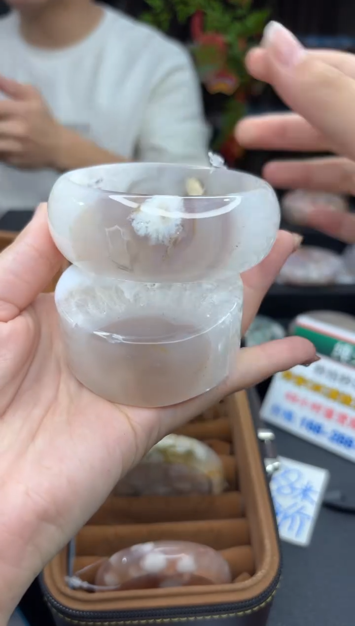 【闪购商品】石英质玉手镯未镶嵌681（63圈赠送镯心）