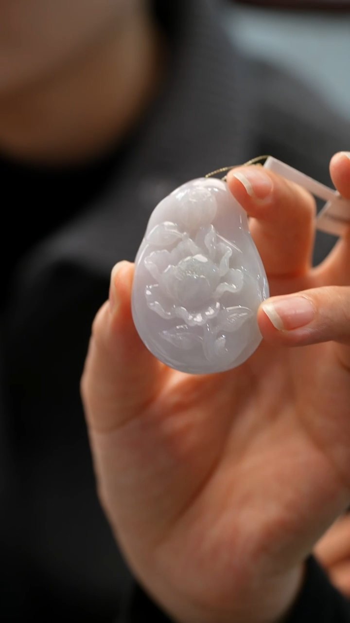 颈饰未镶嵌翡翠牡丹