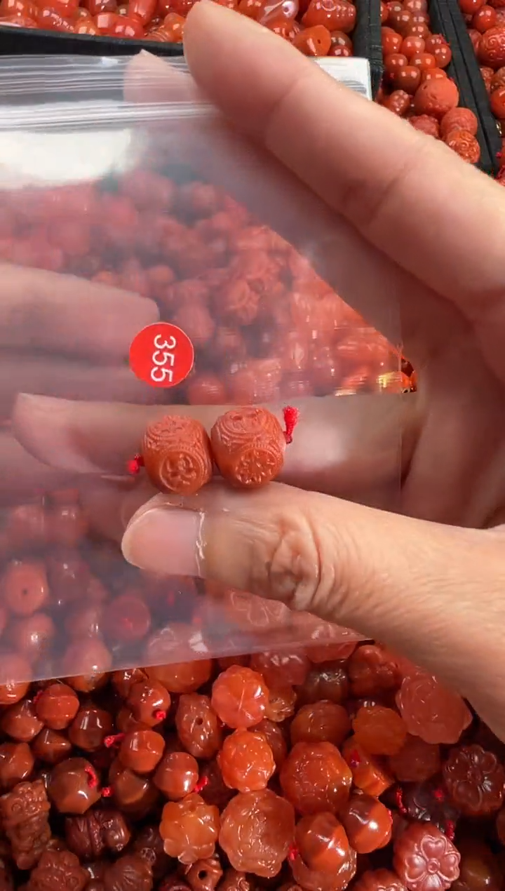 【闪购商品】南红玛瑙颈饰未镶嵌2