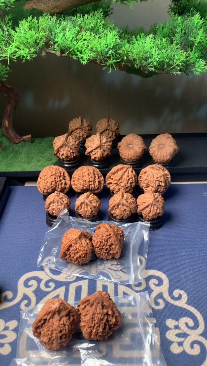 【闪购商品】文玩核桃吊坠40满天星