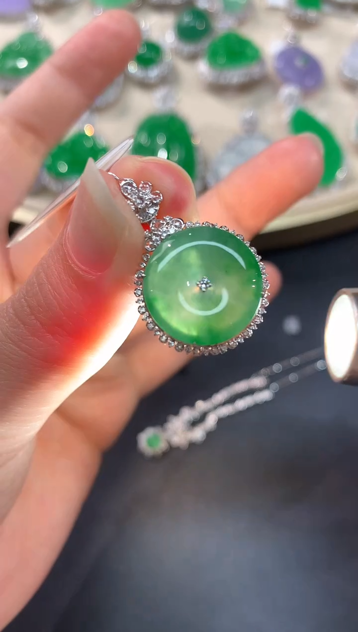 翡翠18K金镶嵌吊坠(不含链)Q235|7999