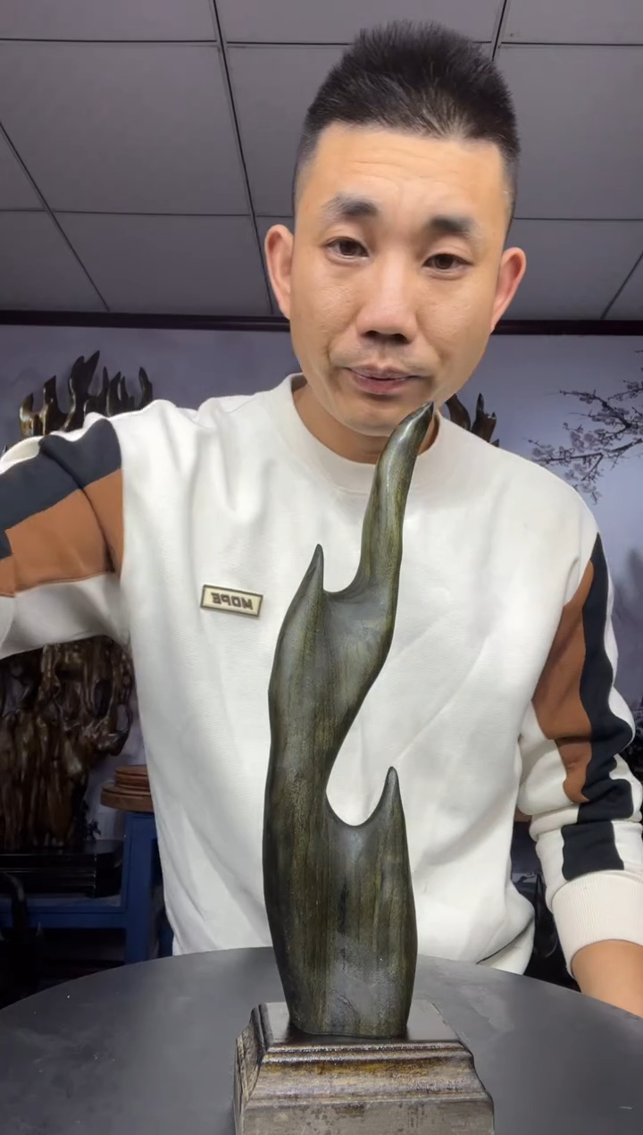 金丝楠木雕款C****u金丝楠木工艺品摆件