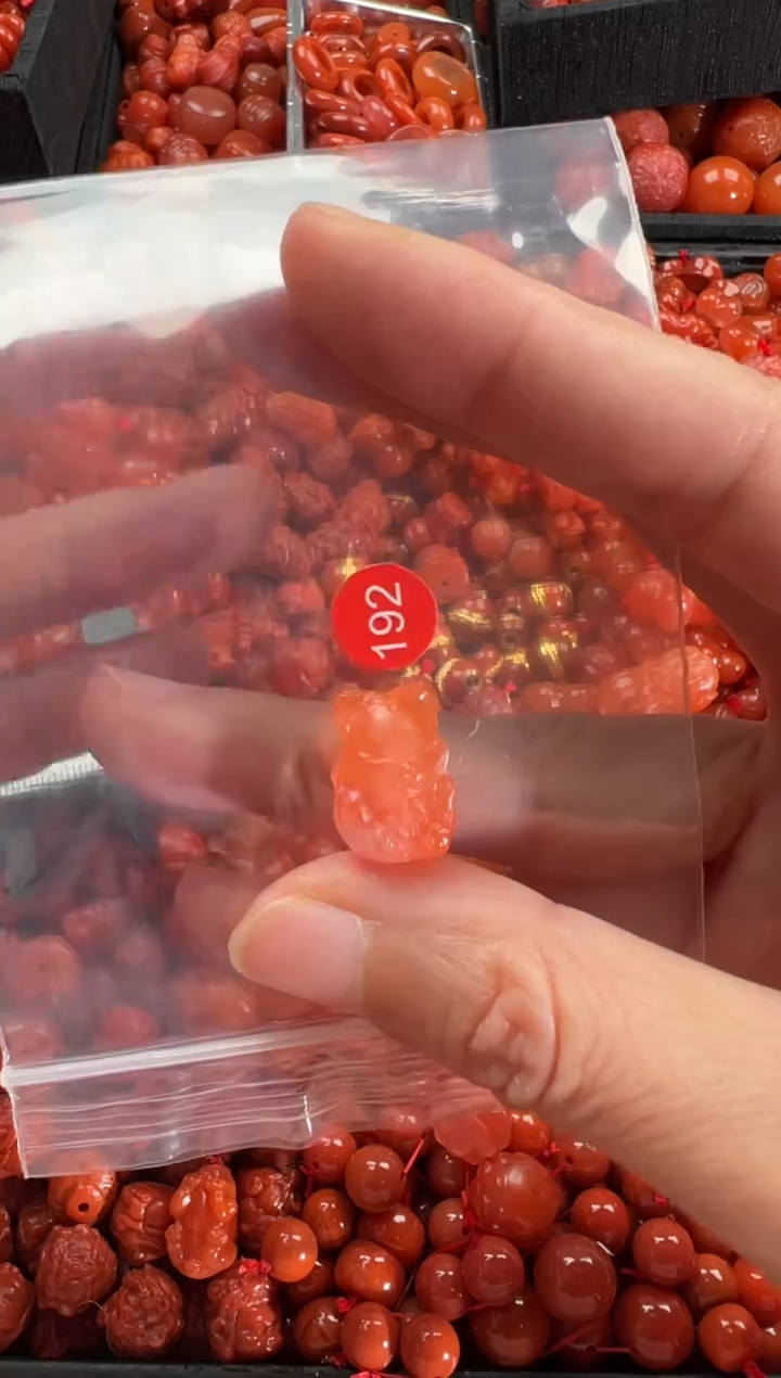 【闪购商品】南红玛瑙颈饰未镶嵌1