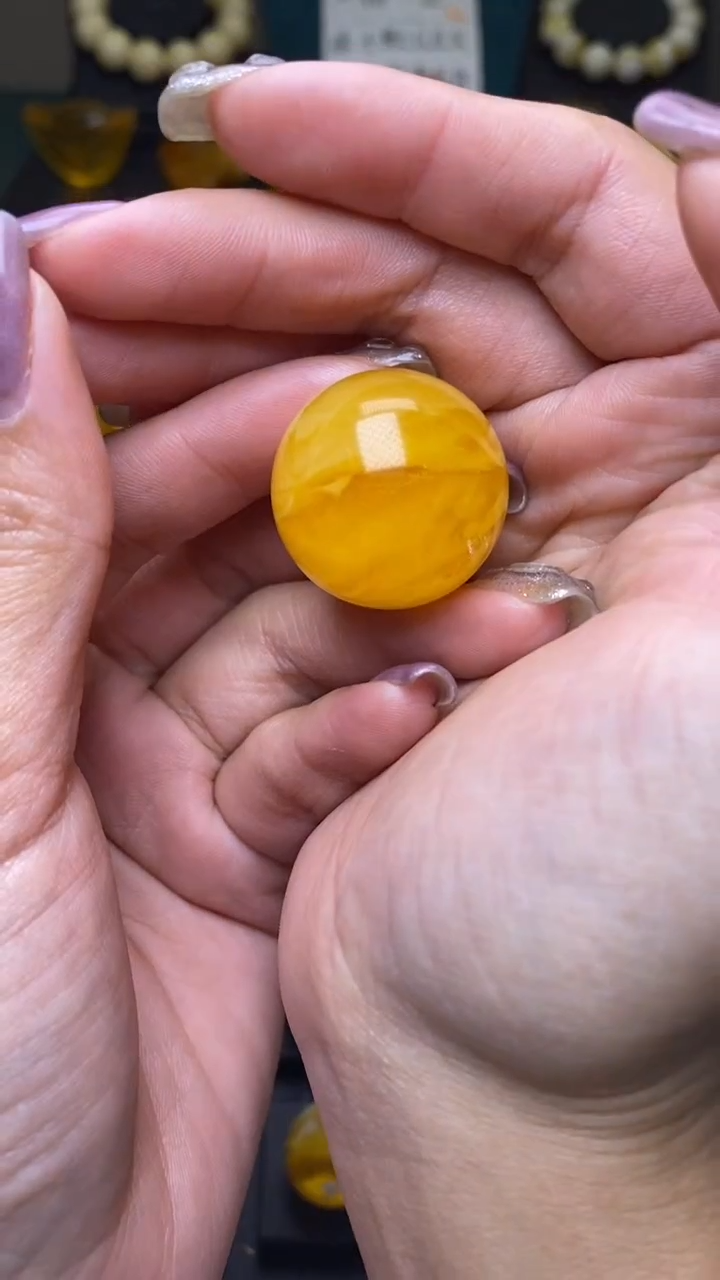 【闪购商品】琥珀裸石未镶嵌葵. 79