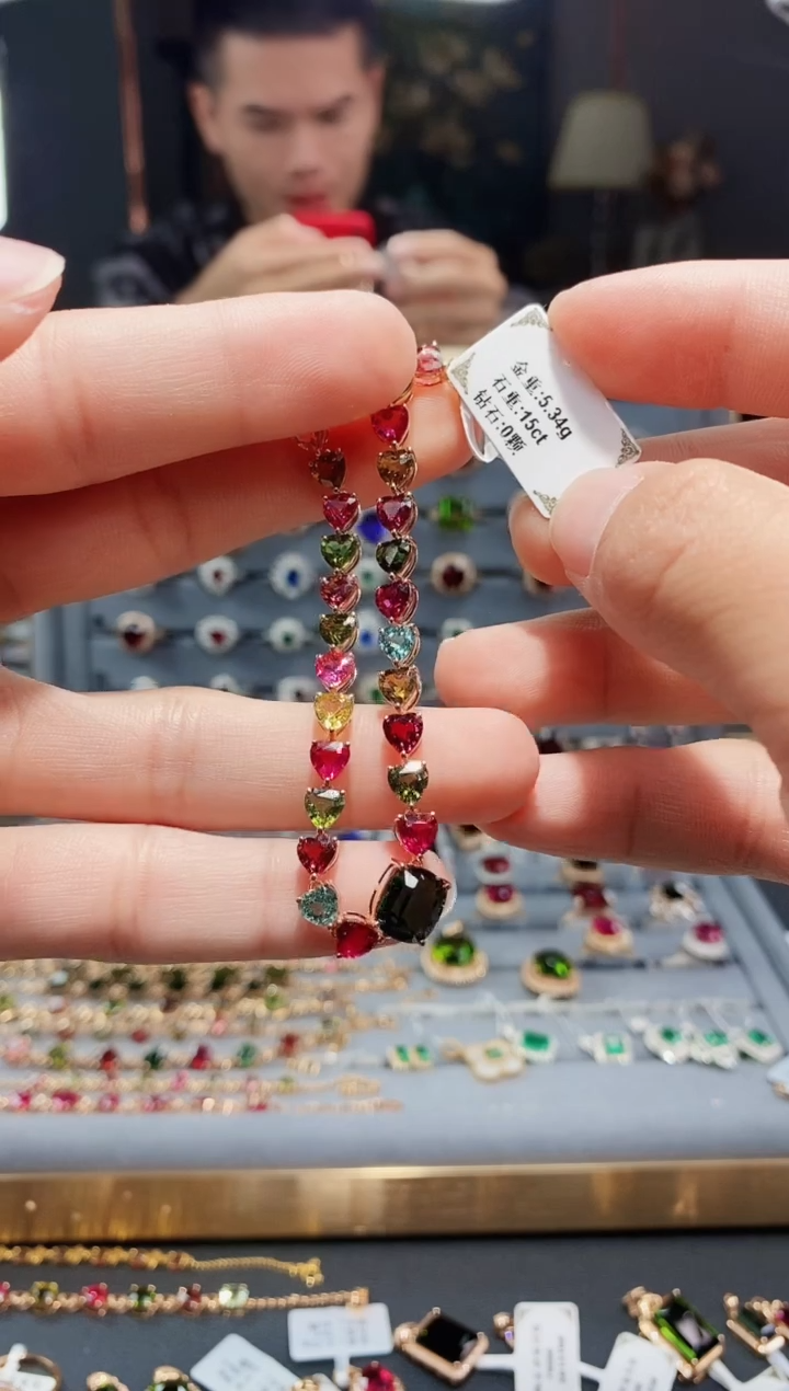 【闪购商品】碧玺手链18K金镶嵌15.0..