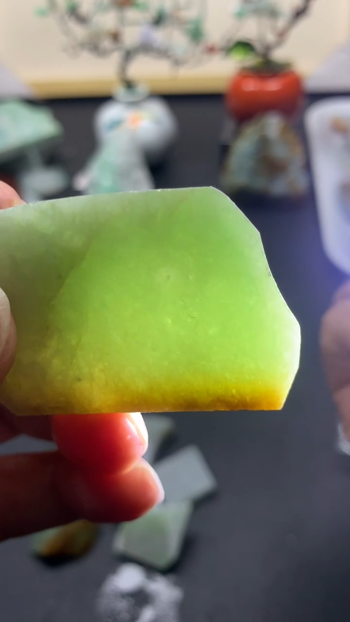 【闪购商品】翡翠颈饰未镶嵌天然翡翠A货