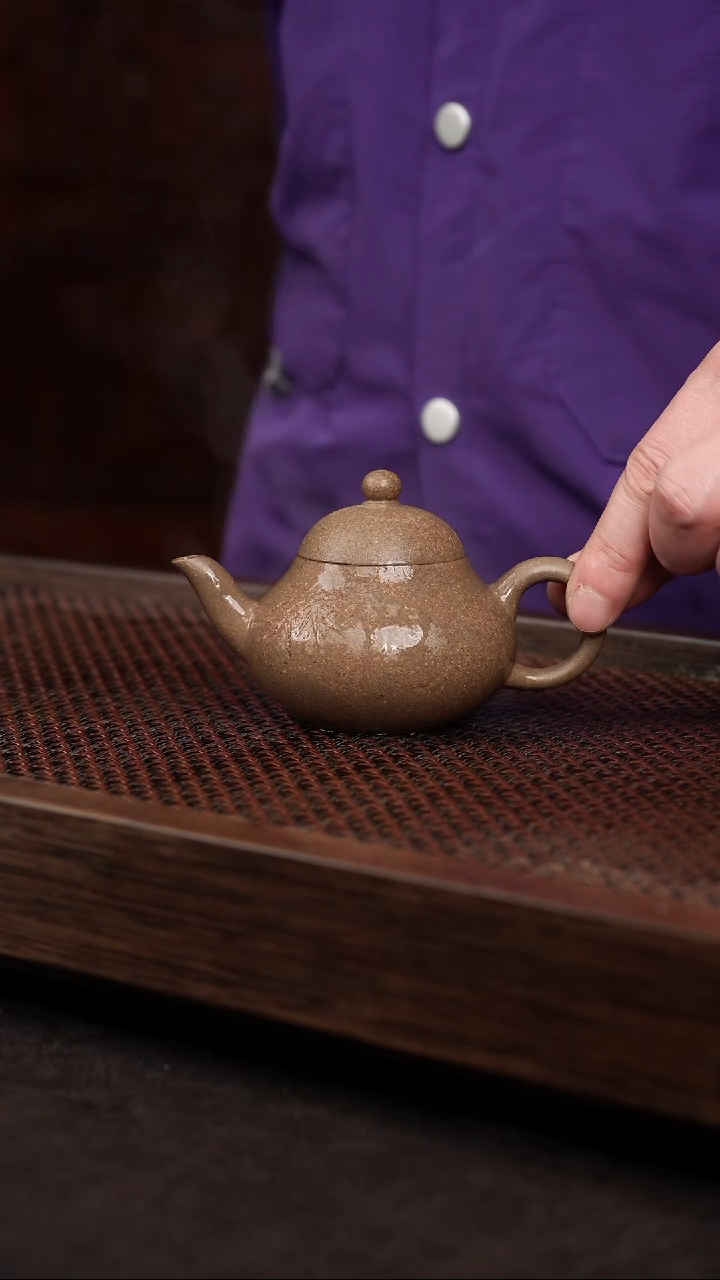 【闪购商品】紫砂茶壶芝麻绿刻绘梨形
