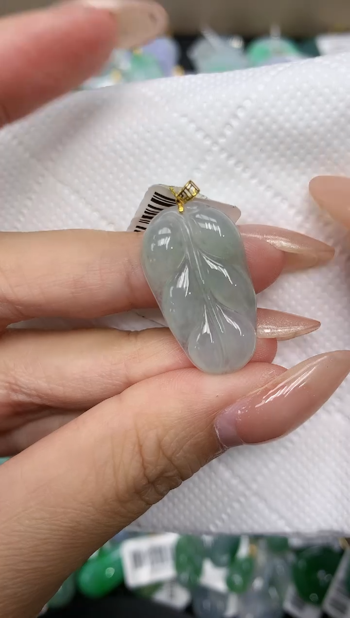 颈饰18K金镶嵌翡翠1111111