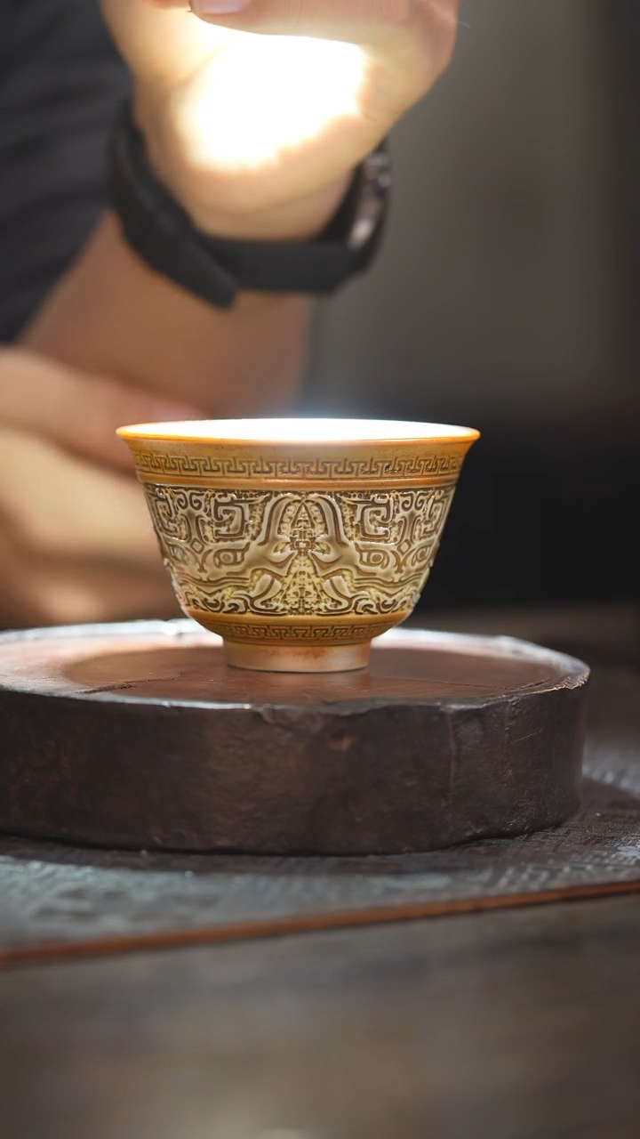 【闪购商品】杯79柴房陶瓷柴烧 雕刻将军杯