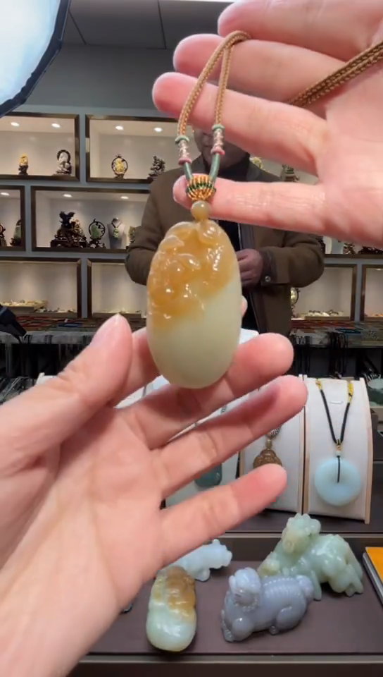 颈饰未镶嵌和田玉苏