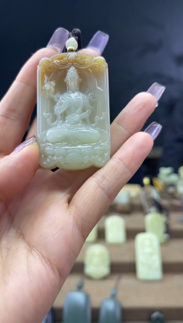颈饰未镶嵌和田玉1