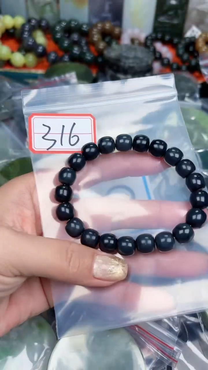 颈饰未镶嵌和田玉和田玉