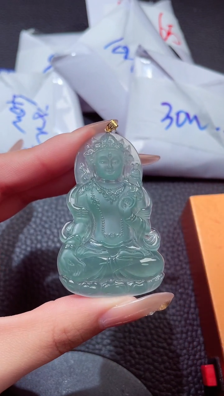 颈饰18K金镶嵌翡翠0000