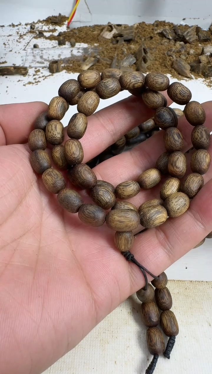 【闪购商品】沉香手串乌身枣形珠20克