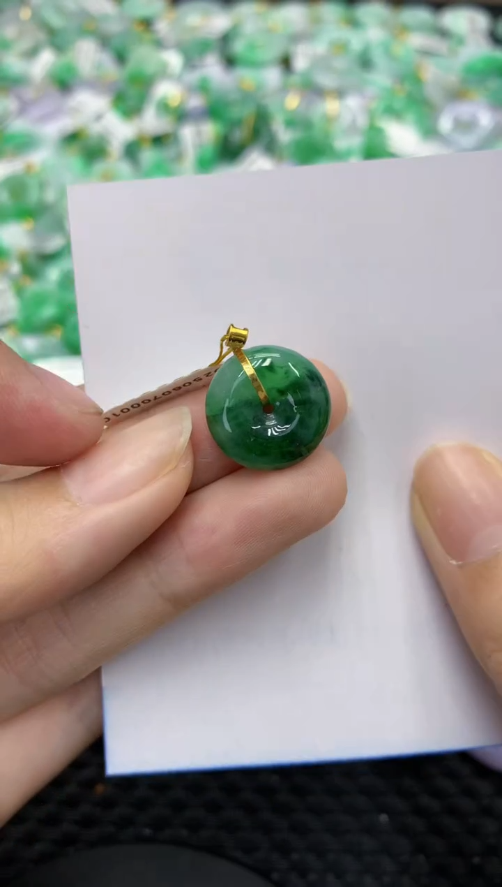 翡翠18K金镶嵌颈饰天然缅甸翡翠A货