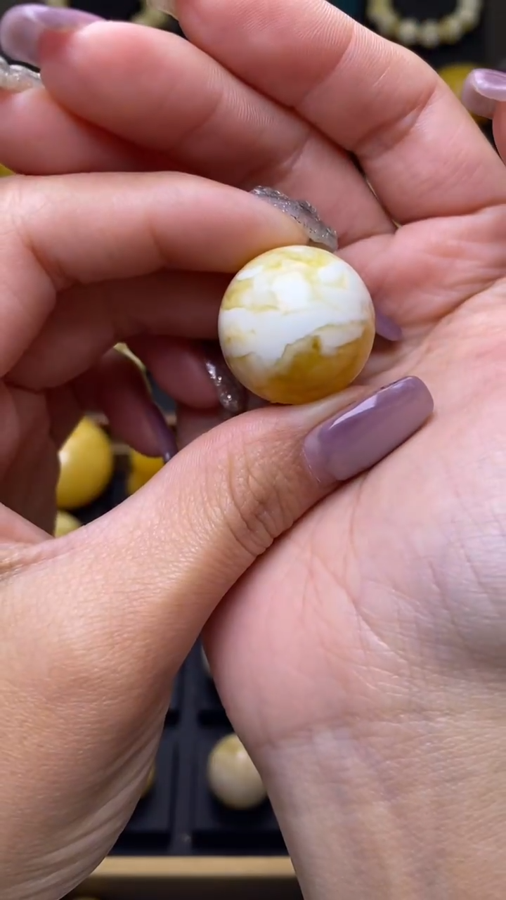 【闪购商品】琥珀裸石未镶嵌葵. 90