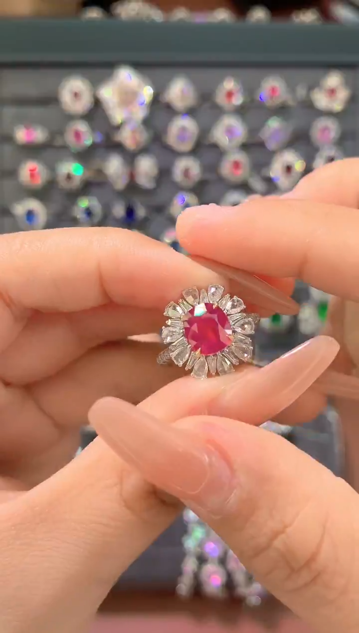 18K金镶嵌戒指+吊坠两用款红宝石-2.09克拉*无烧