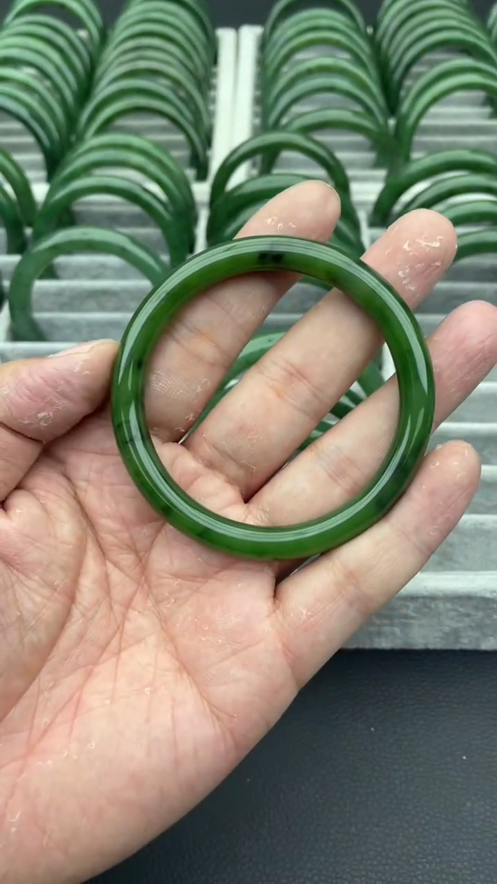 未镶嵌手镯和田玉（碧玉）53-58.5