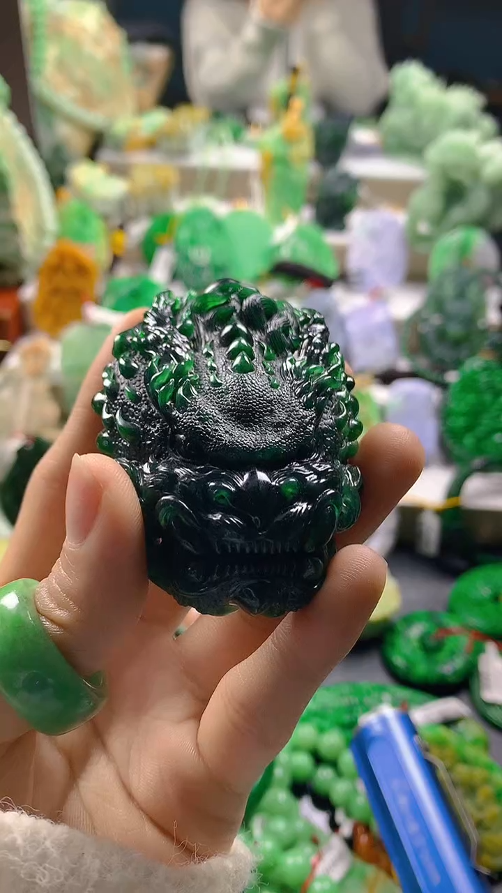 颈饰未镶嵌翡翠涉***蓉天然缅甸a货翡翠