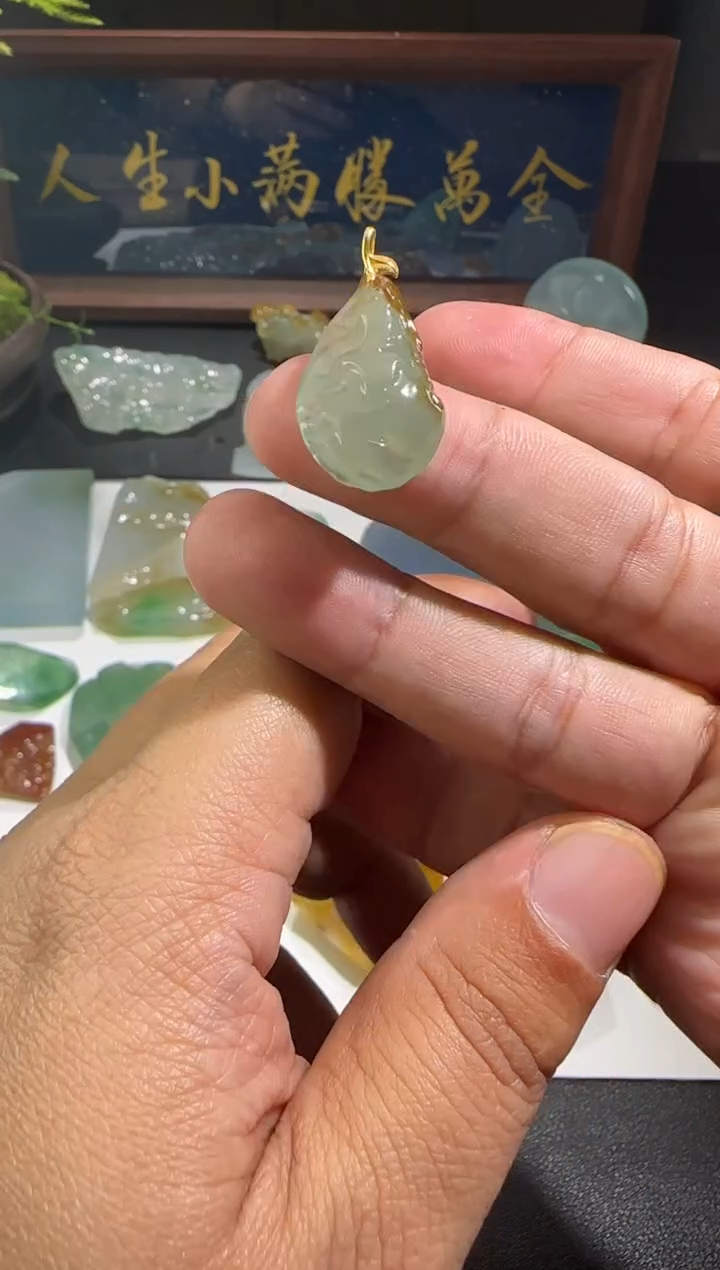 【闪购商品】定制翡翠未镶嵌缅甸A货翡翠