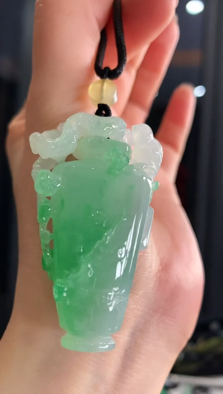 【闪购商品】翡翠颈饰未镶嵌吊坠