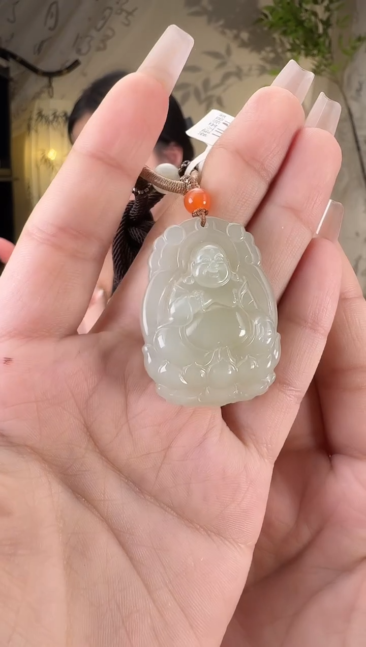 和田玉未镶嵌颈饰佛牌
