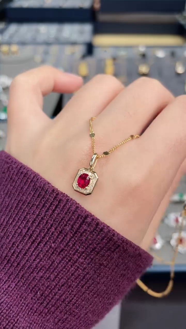 【闪购商品】红宝石吊坠(不含链)18K金镶嵌无烧鸽血红