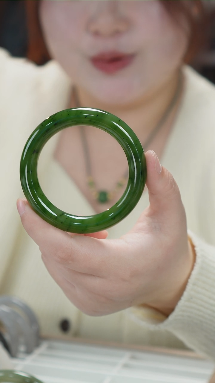 【闪购商品】和田玉手镯未镶嵌天然和田玉手镯拍一发一 56