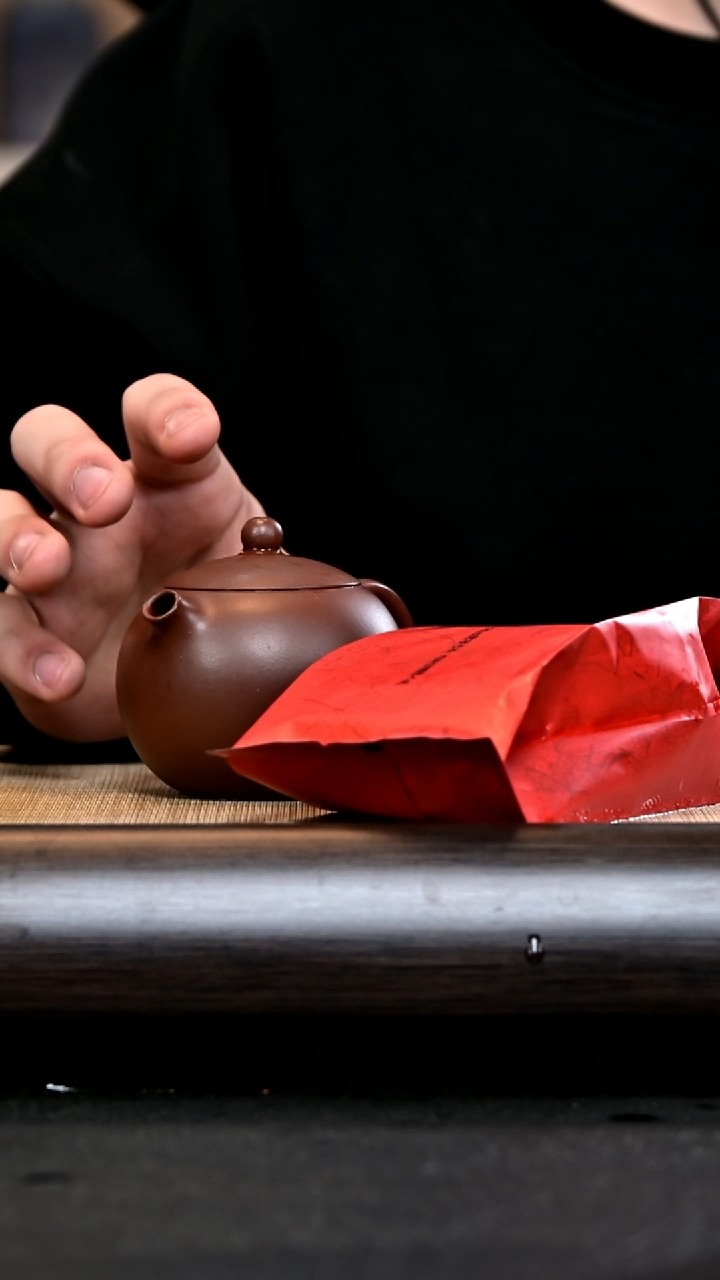 【闪购商品】紫砂茶壶EF13723 西施 红紫泥