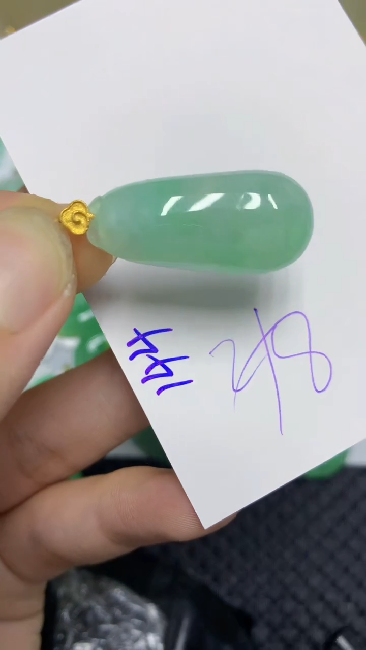 颈饰18K金镶嵌翡翠翡翠11111111
