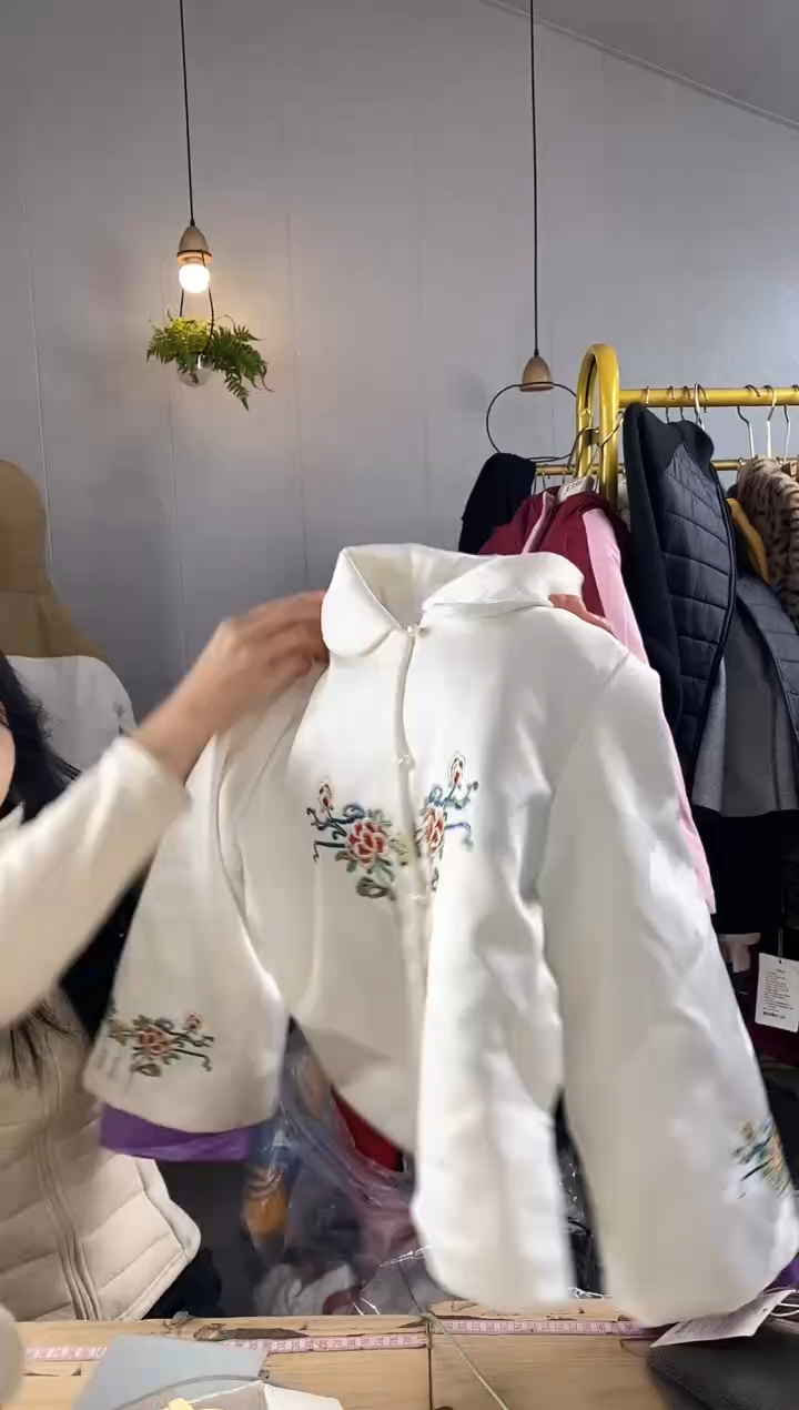 刺绣夹棉年服外套【【446