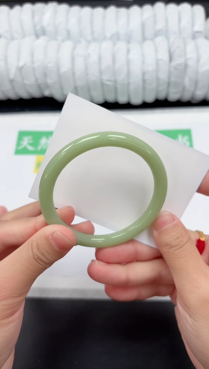 【闪购商品】石英质玉手镯未镶嵌29-57