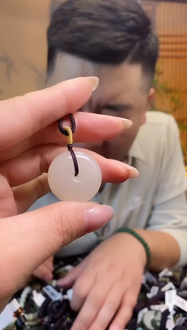 【闪购商品】和田玉颈饰未镶嵌多样性发货，拍一发一