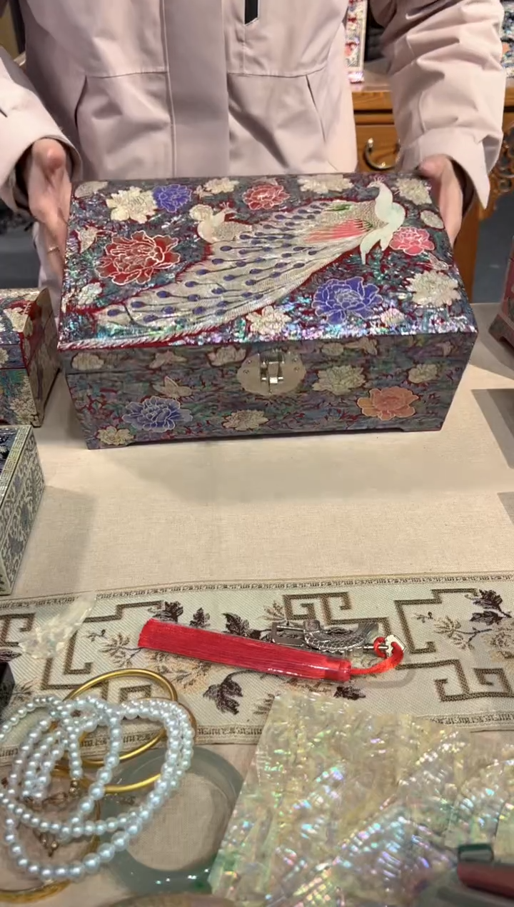 【闪购商品】鱼锁满贝底弘贝雅螺钿漆器文化馆