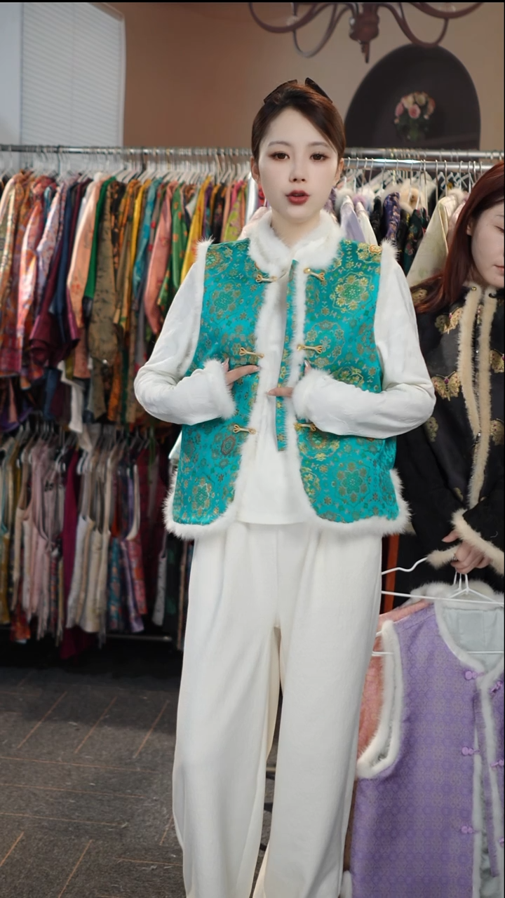 蓝绿色夹棉马甲  