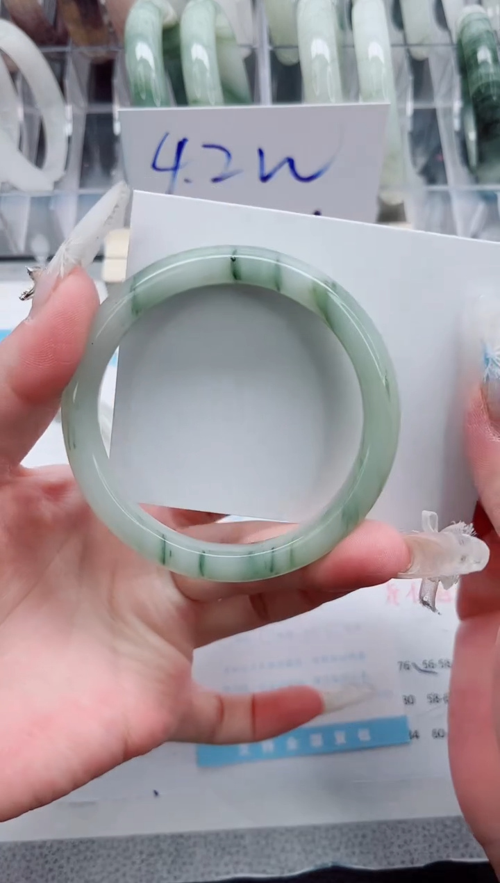 【闪购商品】石英质玉手镯未镶嵌A130-58.2