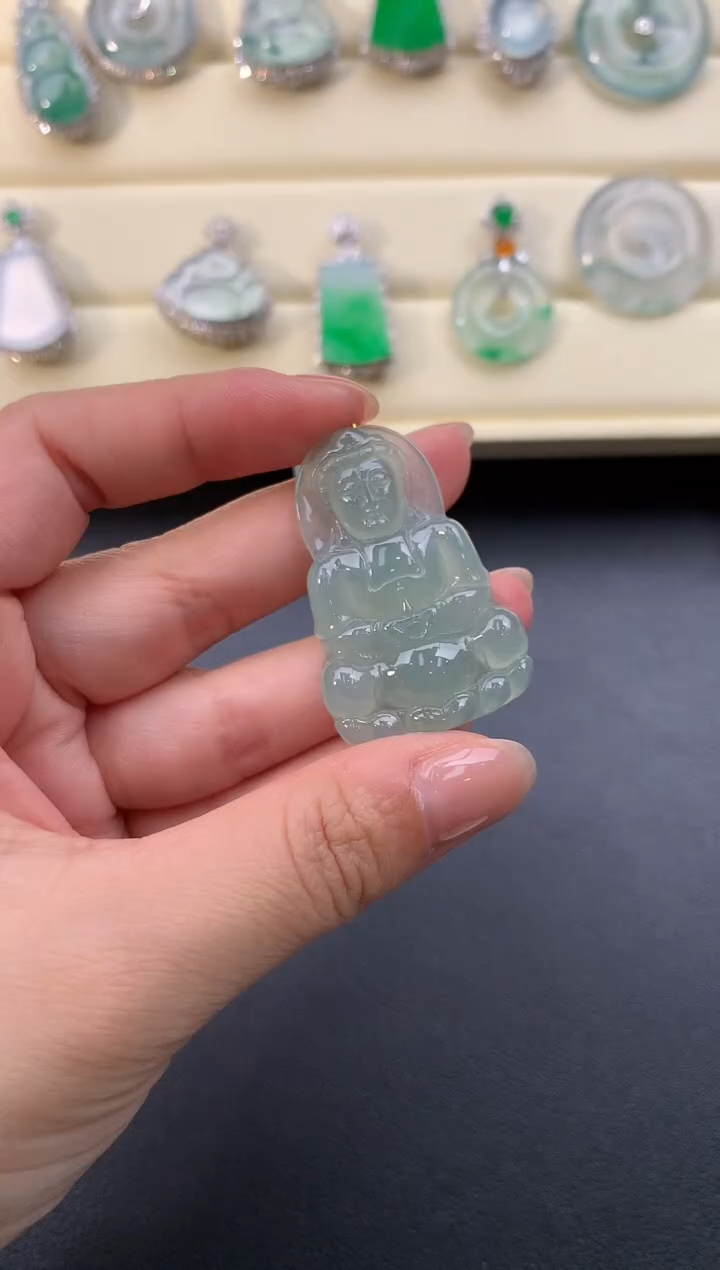 【闪购商品】翡翠颈饰未镶嵌D683     