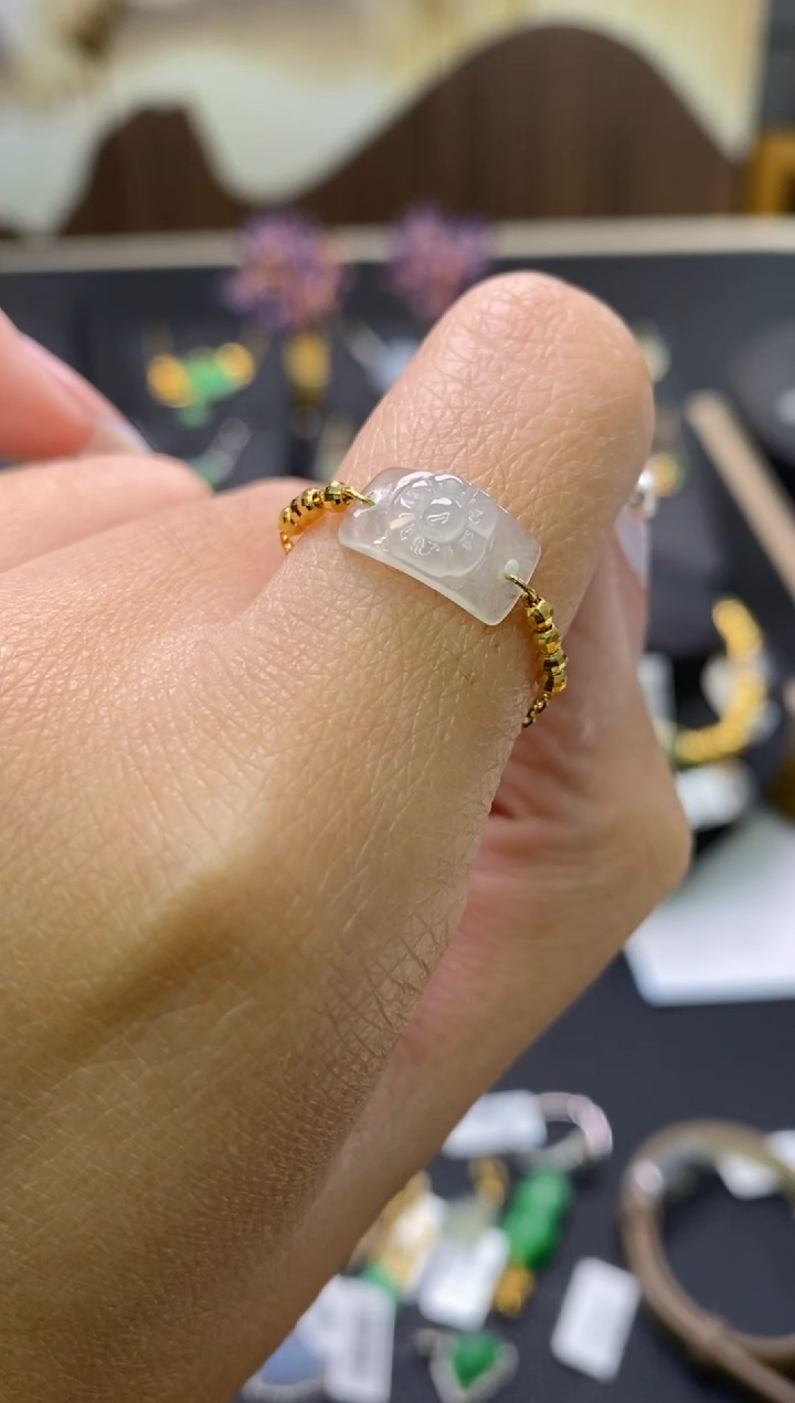 【闪购商品】翡翠颈饰18K金镶嵌净货13129