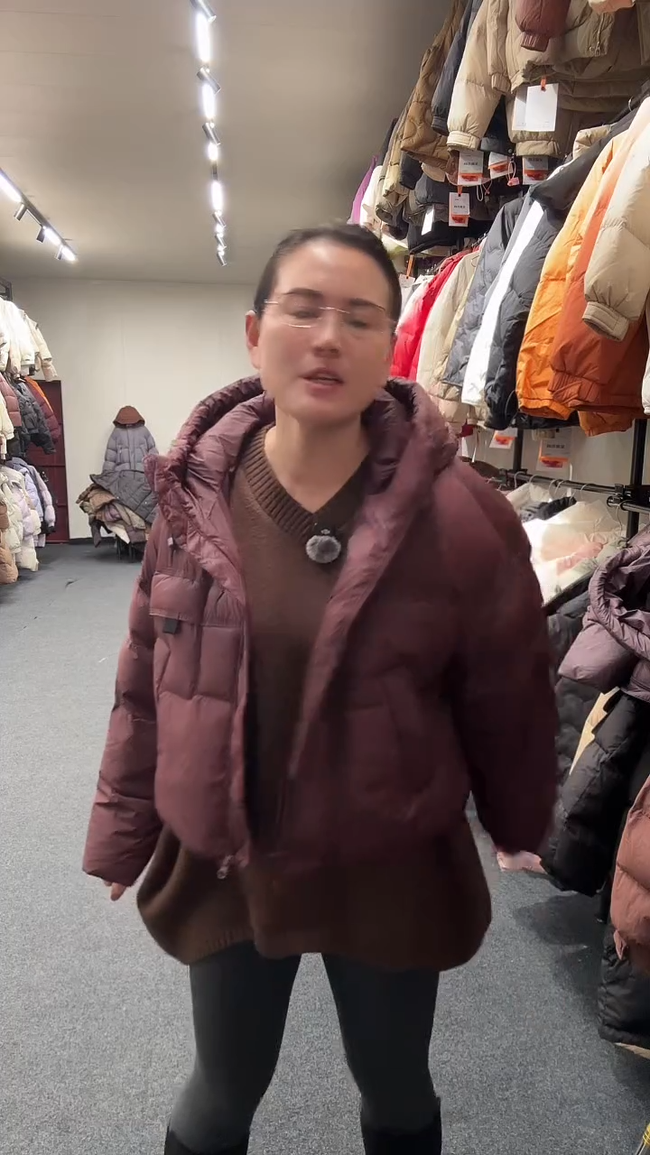 艾雨衣尚闪购羽绒服