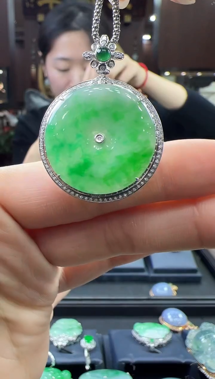 【闪购商品】翡翠挂件18K金镶嵌平安扣不含链