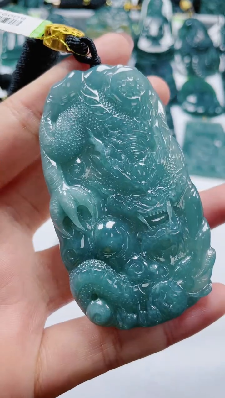 【闪购商品】翡翠颈饰未镶嵌