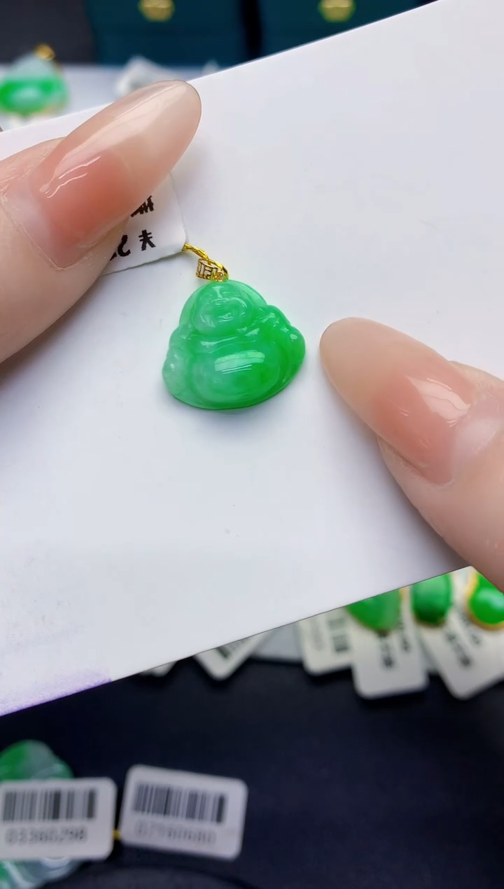 颈饰18K金镶嵌翡翠缅甸天然翡翠A货