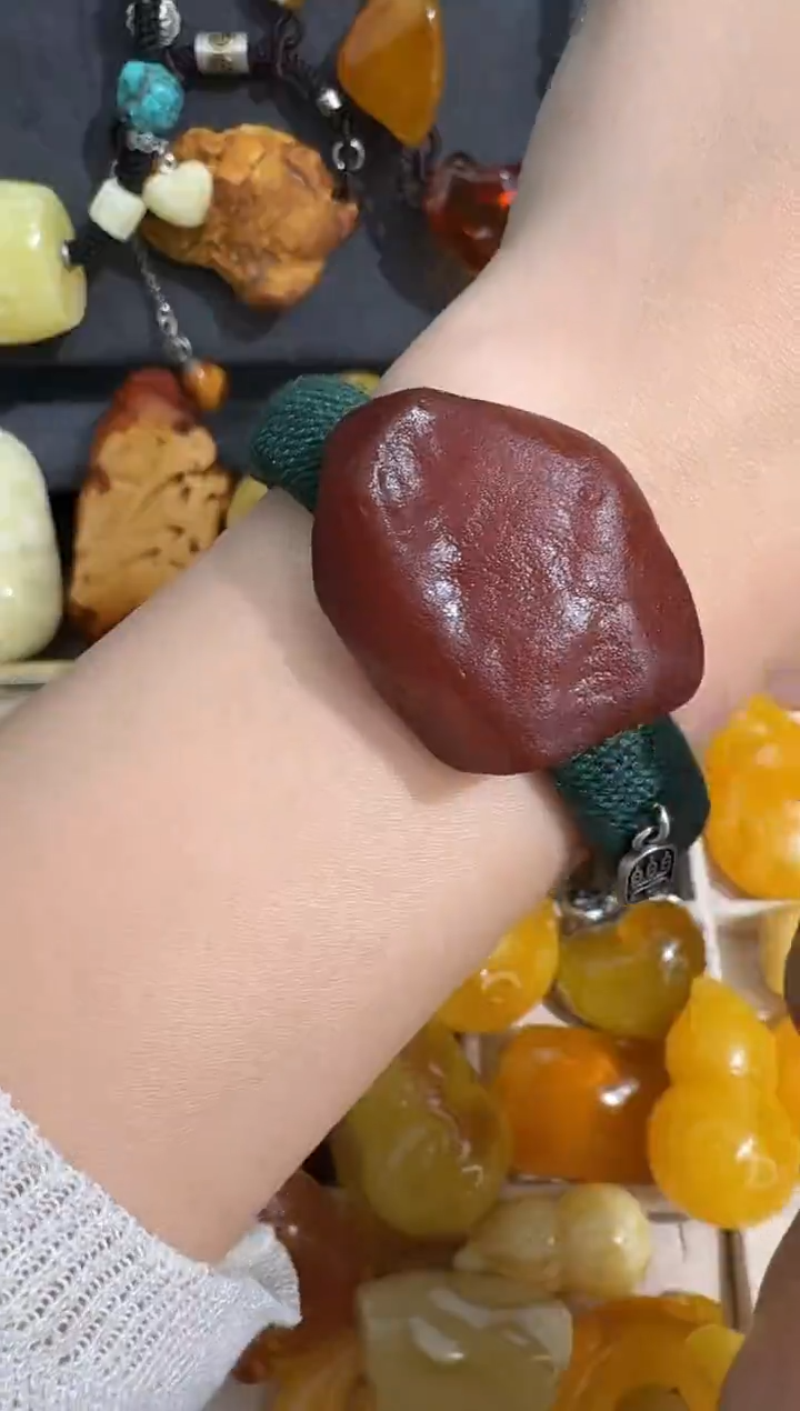 裸石琥珀未镶嵌琥珀