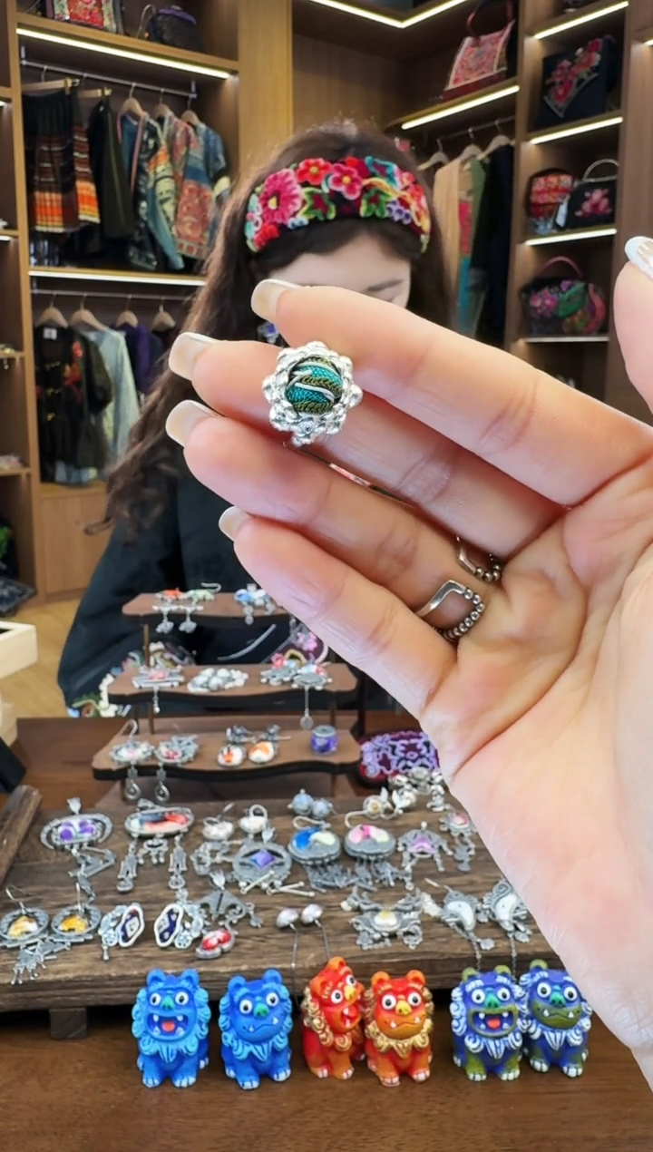 【闪购商品】织绣185黔东南苗族刺绣