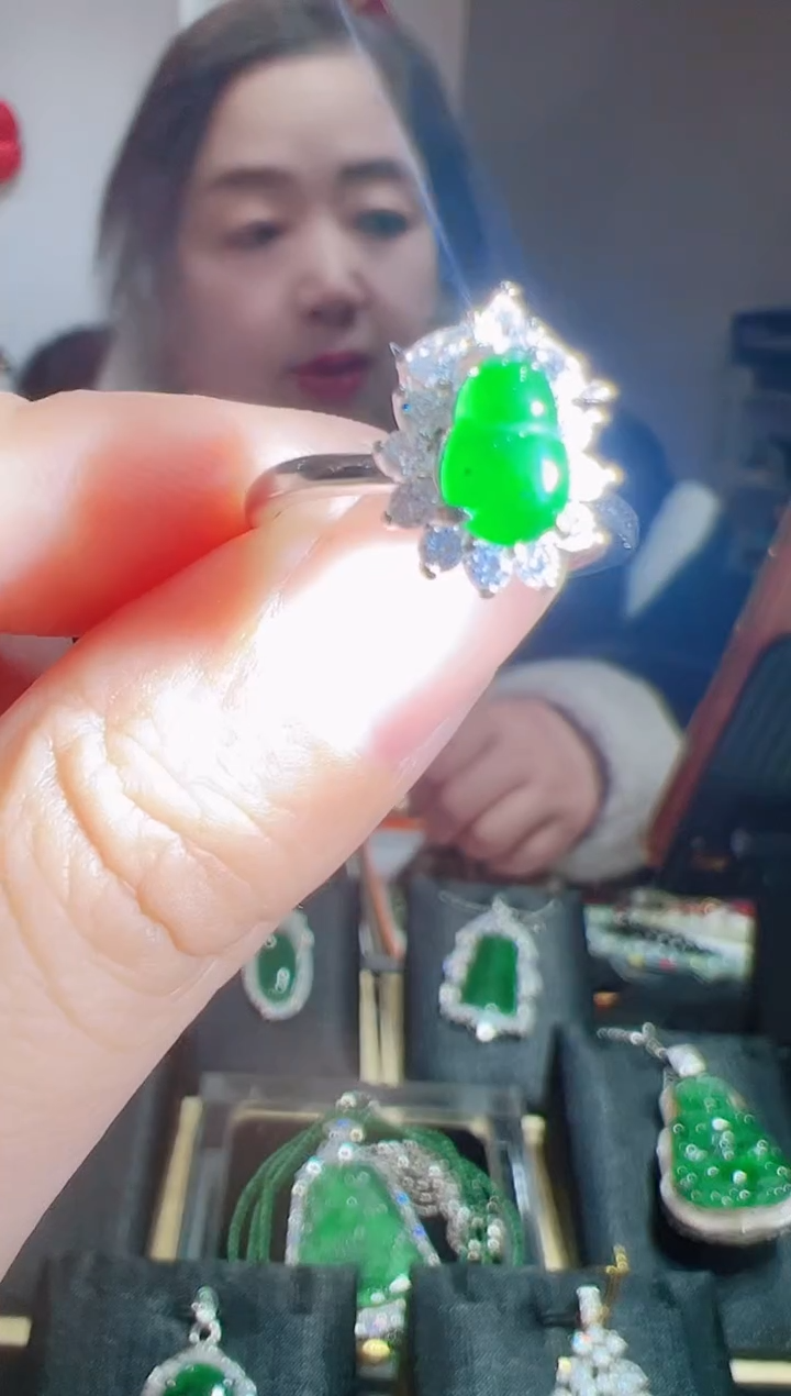 【闪购商品】翡翠戒指未镶嵌202520616