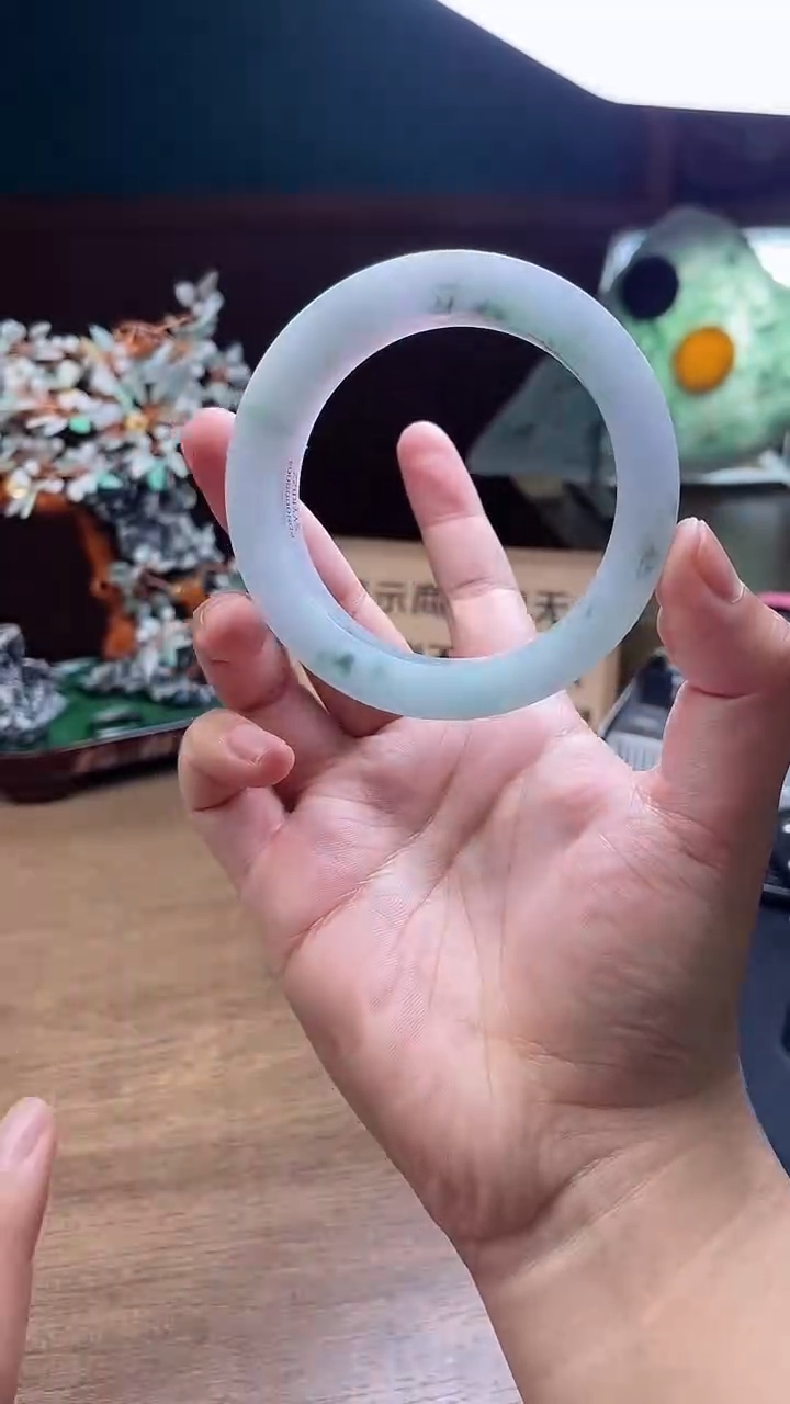 定制翡翠手镯未镶嵌定制