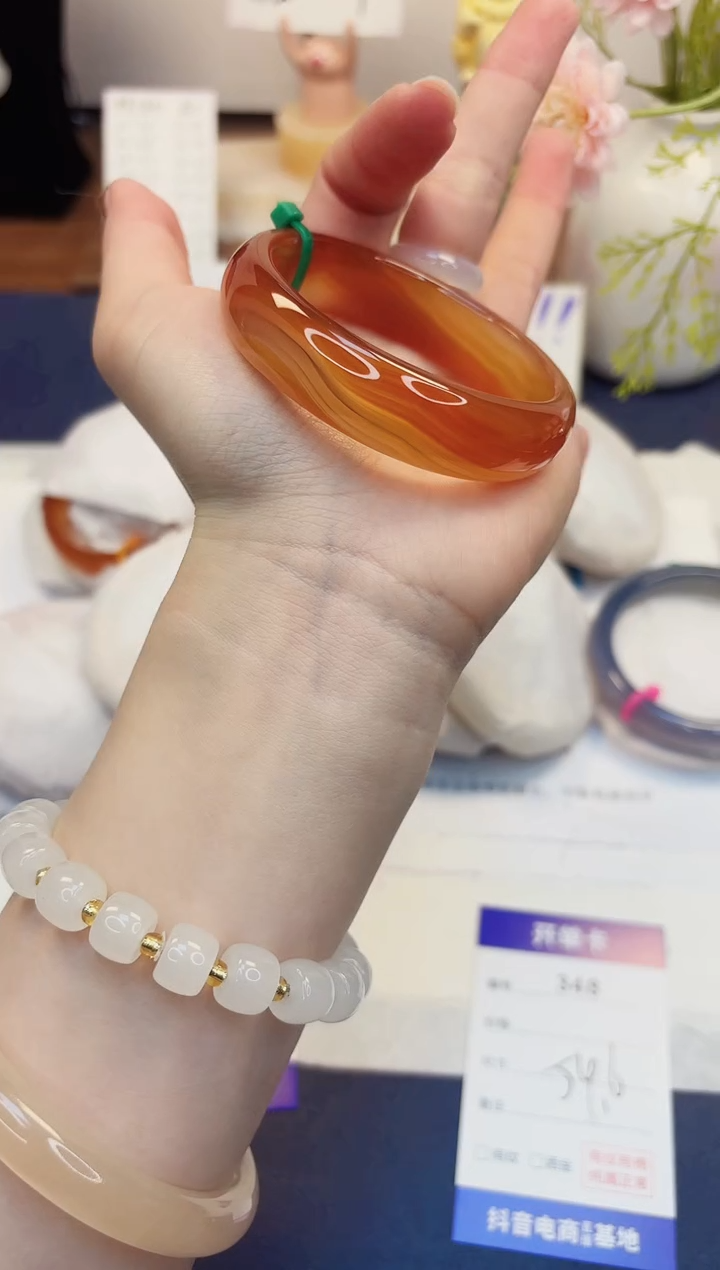 【闪购商品】石英质玉手镯未镶嵌348-玛瑙-圈口54