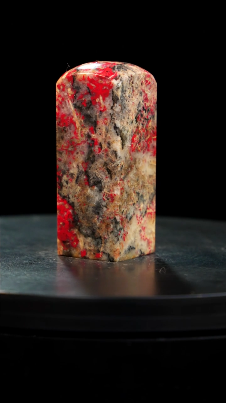 鸡血石刘关张鸡血石