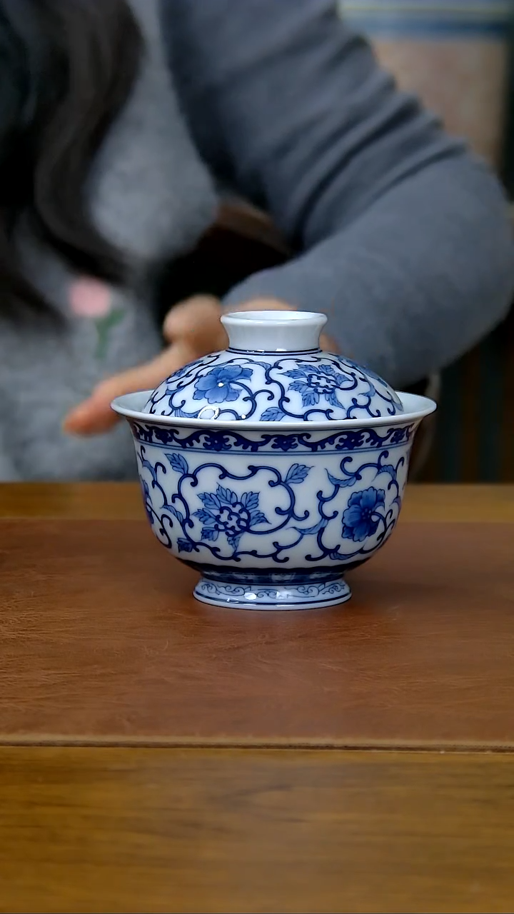 【闪购商品】缠枝花卉两才盖碗（柴窑）